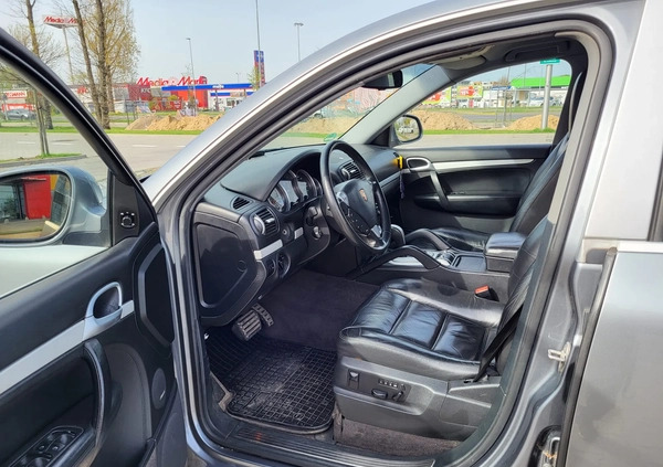 Porsche Cayenne cena 29900 przebieg: 249000, rok produkcji 2004 z Chocianów małe 379